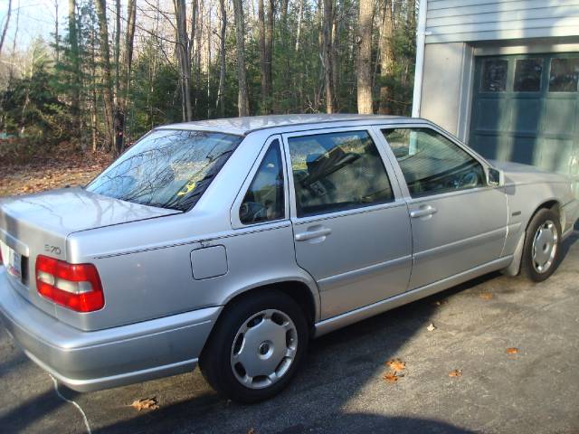 Volvo S70 Base Sedan