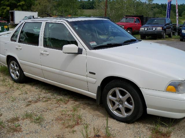Volvo S70 LS Special Value Sedan