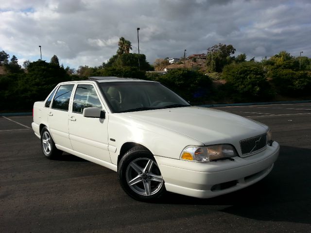 Volvo S70 1998 photo 2
