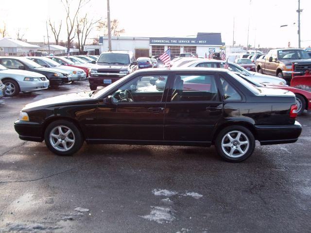 Volvo S70 LS Special Value Sedan