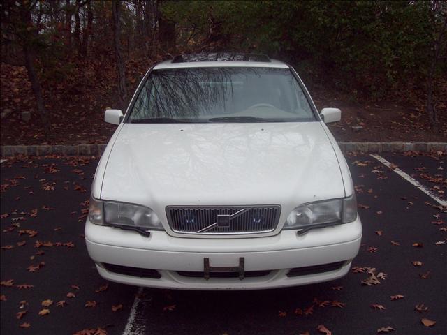 Volvo S70 LS Special Value Sedan