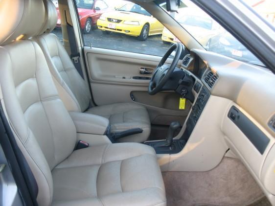 Volvo S70 1998 photo 1