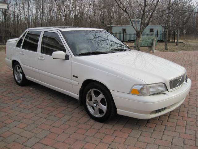 Volvo S70 1998 photo 2
