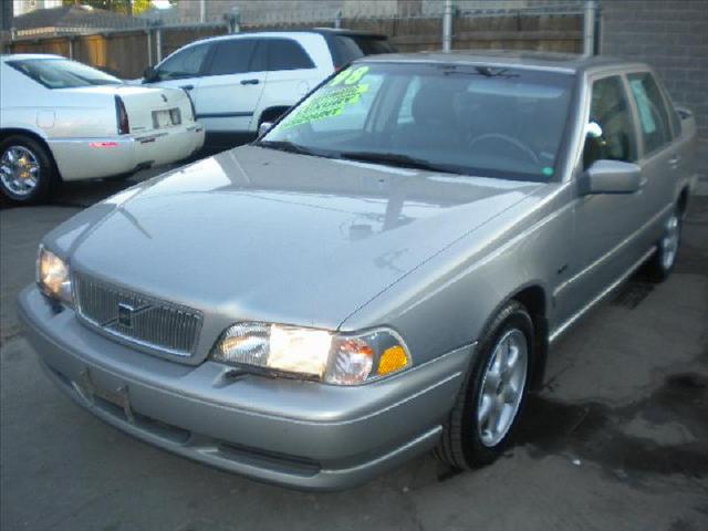 Volvo S70 1998 photo 2