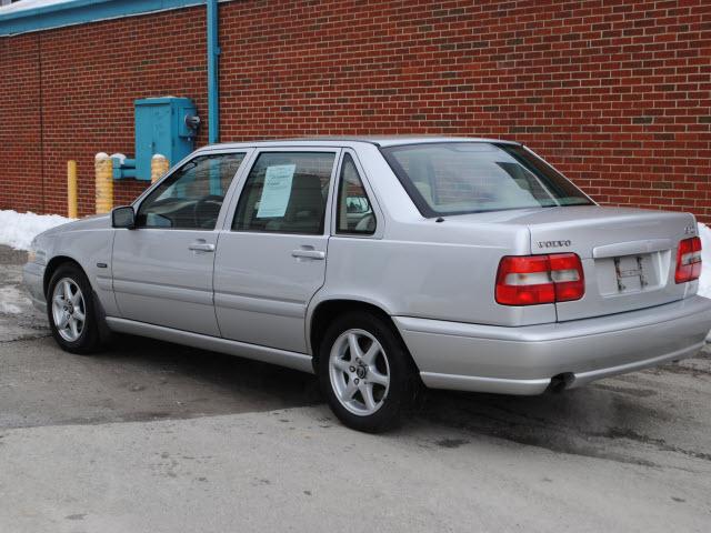 Volvo S70 LS Special Value Sedan