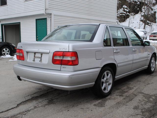 Volvo S70 1998 photo 1