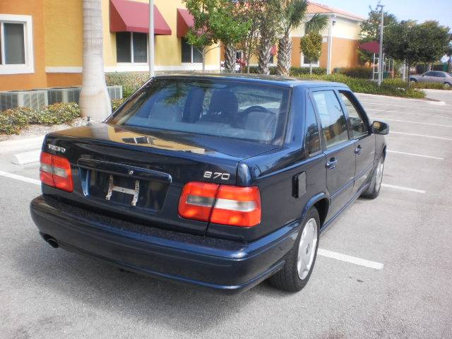Volvo S70 1998 photo 1