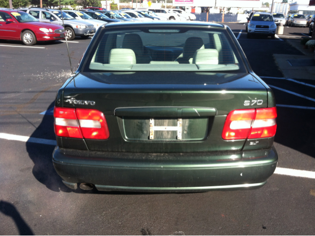 Volvo S70 1999 photo 2