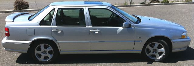 Volvo S70 1999 photo 1