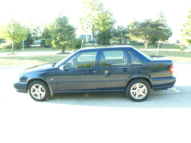 Volvo S70 1999 photo 2
