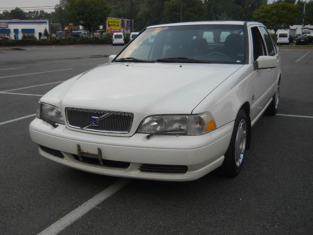Volvo S70 1999 photo 2