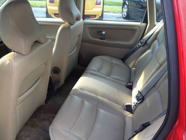 Volvo S70 Base Sedan