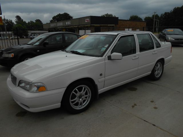 Volvo S70 LS Special Value Sedan