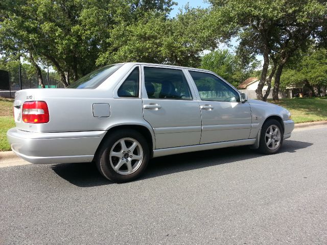 Volvo S70 2000 photo 1