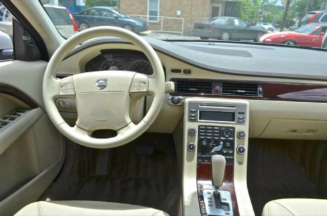 Volvo S80 2007 photo 12