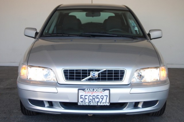 Volvo V40 2004 photo 1