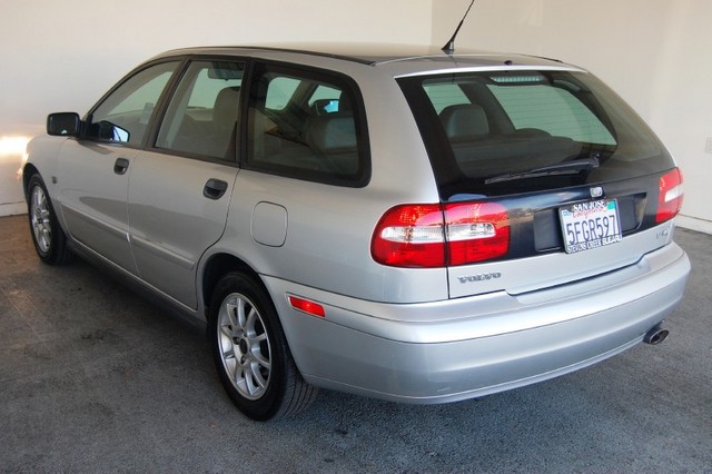 Volvo V40 2004 photo 3