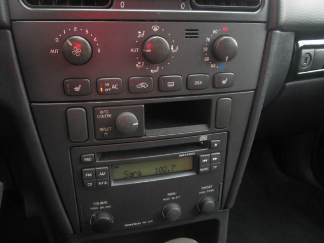 Volvo V40 2004 photo 1