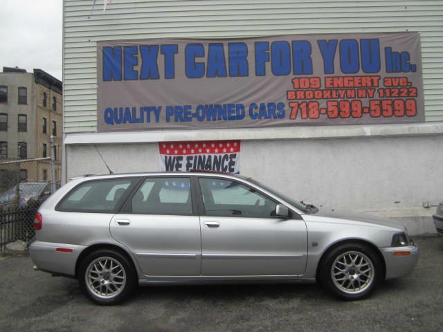 Volvo V40 2004 photo 16