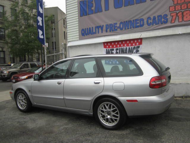 Volvo V40 2004 photo 5