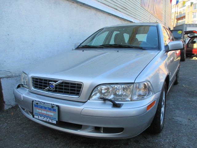 Volvo V40 2004 photo 3