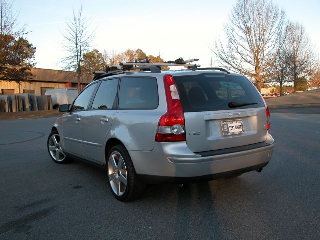 Volvo V50 2005 photo 1