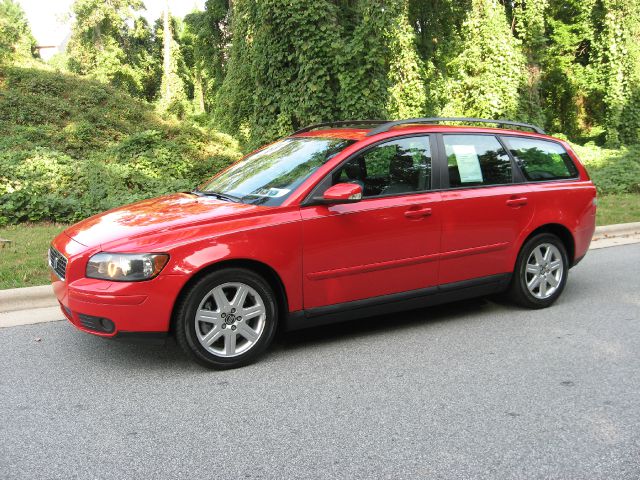 Volvo V50 2005 photo 2