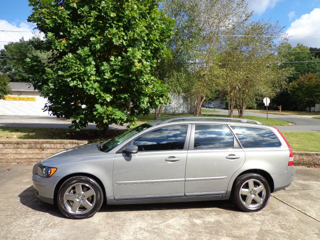 Volvo V50 2005 photo 1