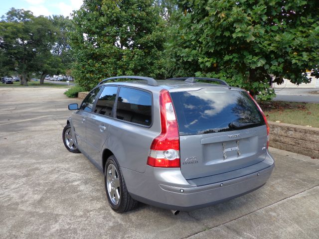 Volvo V50 2005 photo 2
