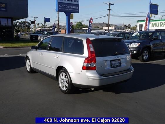Volvo V50 2006 photo 1