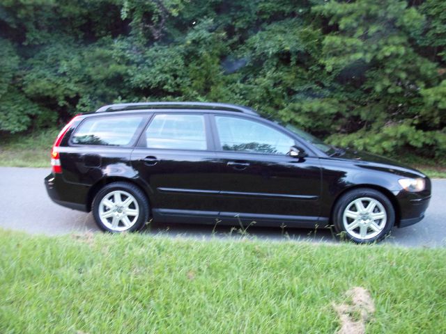 Volvo V50 2006 photo 1