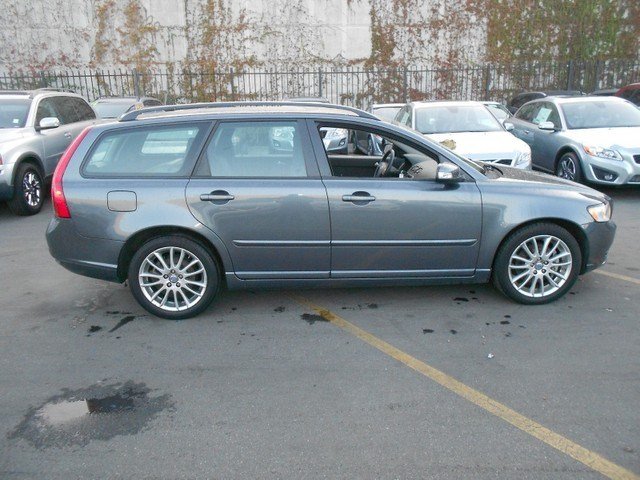 Volvo V50 2009 photo 1