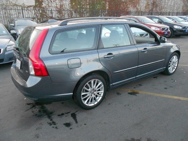 Volvo V50 2009 photo 2