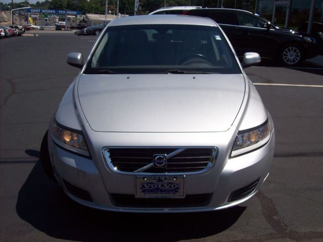 Volvo V50 2009 photo 1