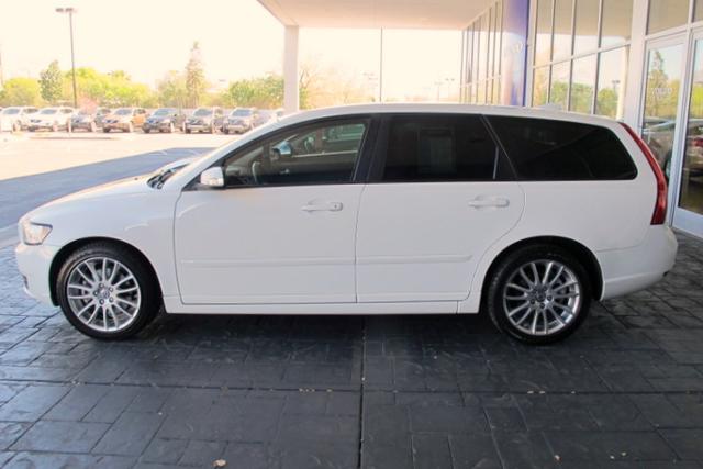 Volvo V50 2010 photo 3