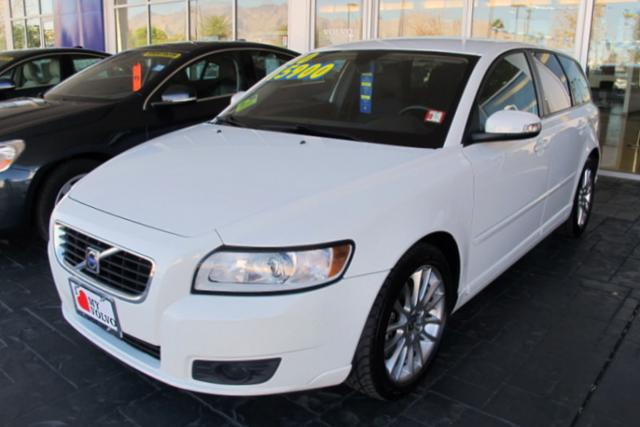 Volvo V50 2010 photo 4