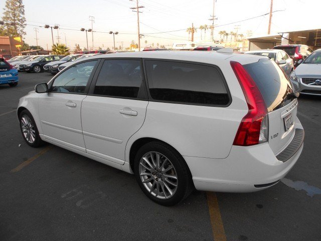 Volvo V50 2010 photo 5