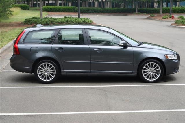 Volvo V50 2010 photo 4