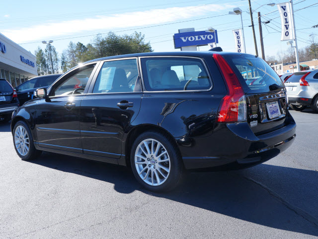 Volvo V50 2010 photo 3