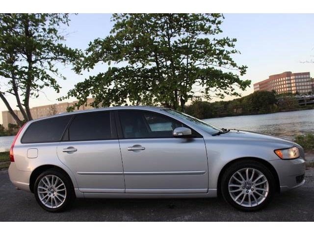 Volvo V50 2011 photo 4