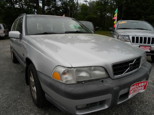 Volvo V70 MEGA CAB 160.5 Laramie SUV