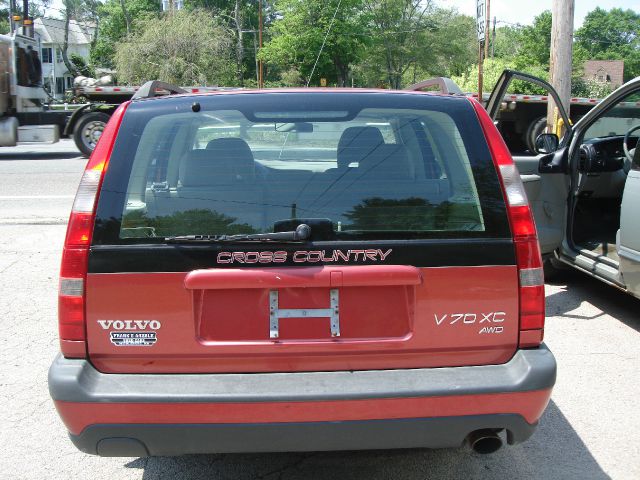 Volvo V70 EX - DUAL Power Doors SUV