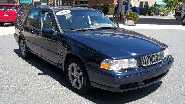 Volvo V70 1998 photo 1