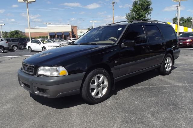 Volvo V70 1999 photo 1