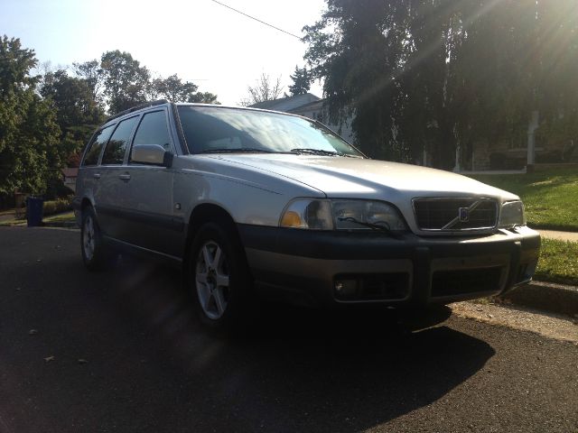 Volvo V70 1999 photo 2