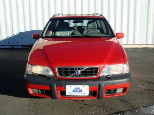 Volvo V70 LE 4D Passenger Van Other