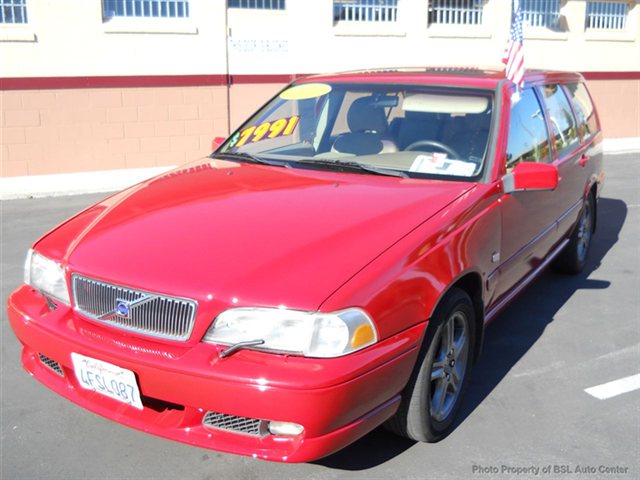Volvo V70 W/leather Unspecified
