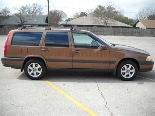 Volvo V70 LE 4D Passenger Van Other