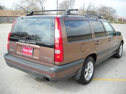 Volvo V70 1999 photo 2