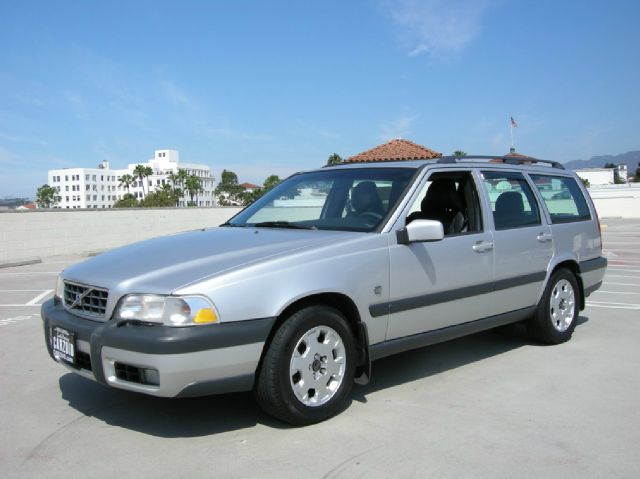 Volvo V70 2000 photo 3